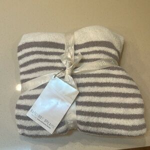 Barefoot dreams, stripe solid border blanket